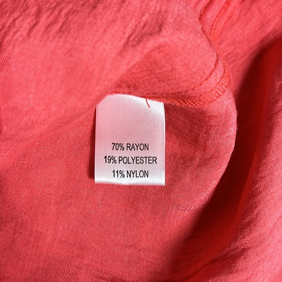 Gumps San Francisco like new shiny bright vibrant coral buttons blouse - Picture 5 of 6